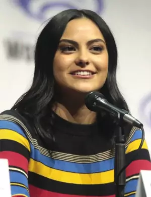Camila Mendes