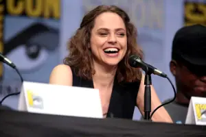 Fiona Dourif