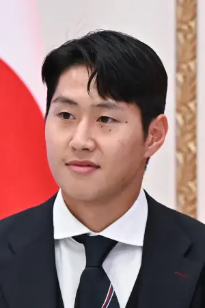 Gang-in Lee
