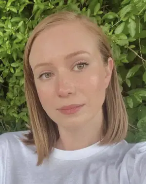 Hannah Einbinder