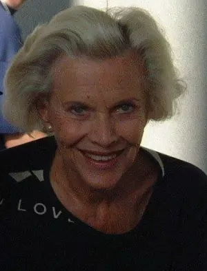 Honor Blackman