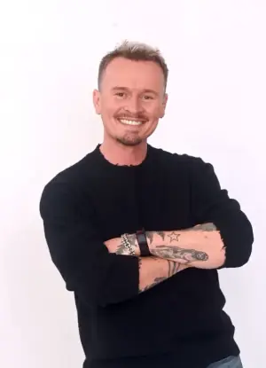 Jon Lee
