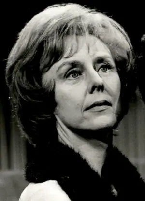 Louise Latham