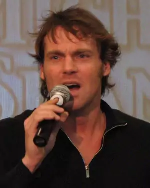 Michael Shanks