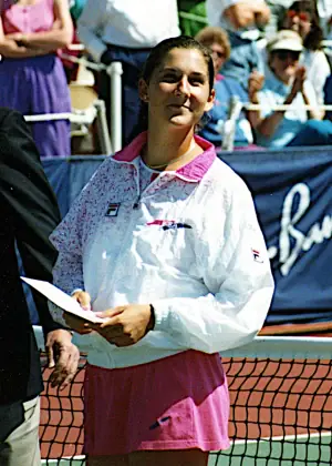 Mónika Szeles