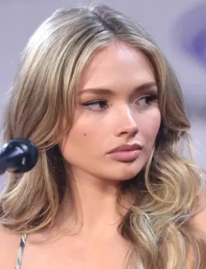 Natalie Alyn Lind