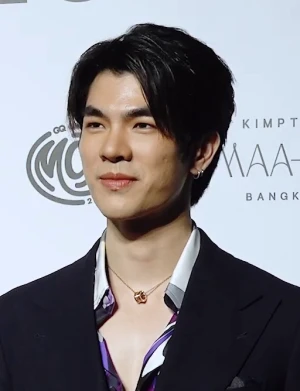 Phakphum Romsaithong