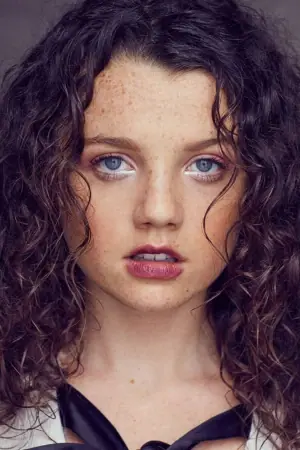 Stefania Lavie Owen
