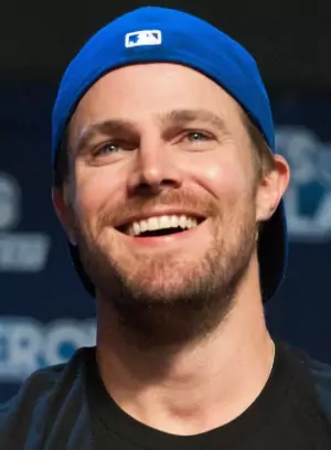 Stephen Amell